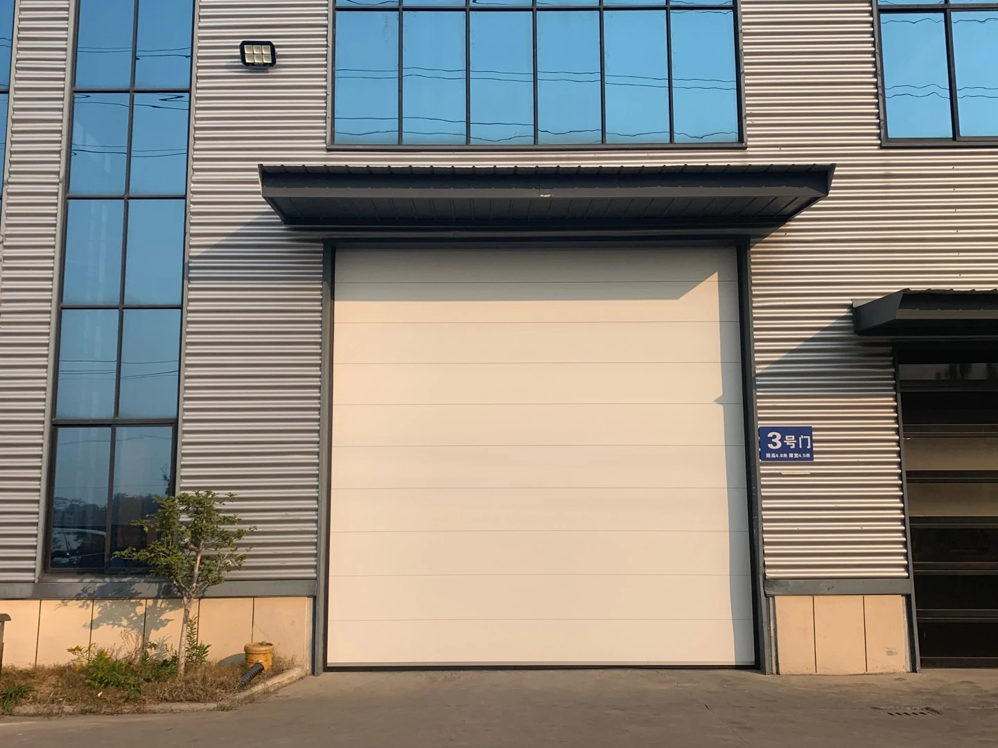 安必信工业门焦作服务站生产基地